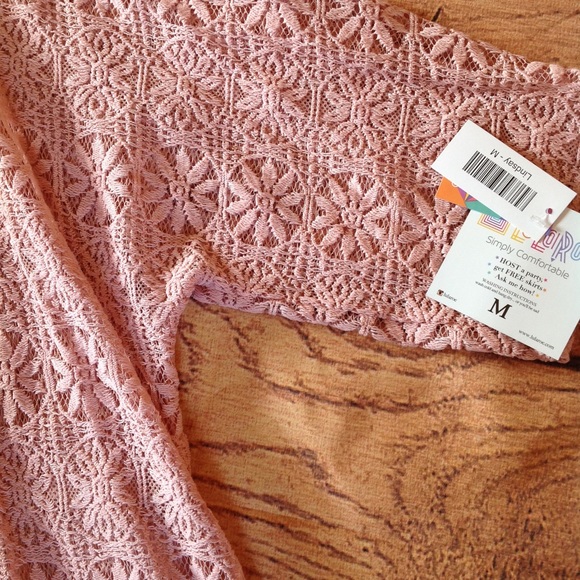 🚫SOLD🚫NWT (M) Lularoe Lindsay - Picture 2 of 2